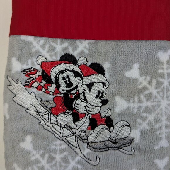 Disney* Holiday Mickey & Minnie Mouse 2 Pack Hand Towel Set~ Size 16" x 28" - Picture 3 of 5